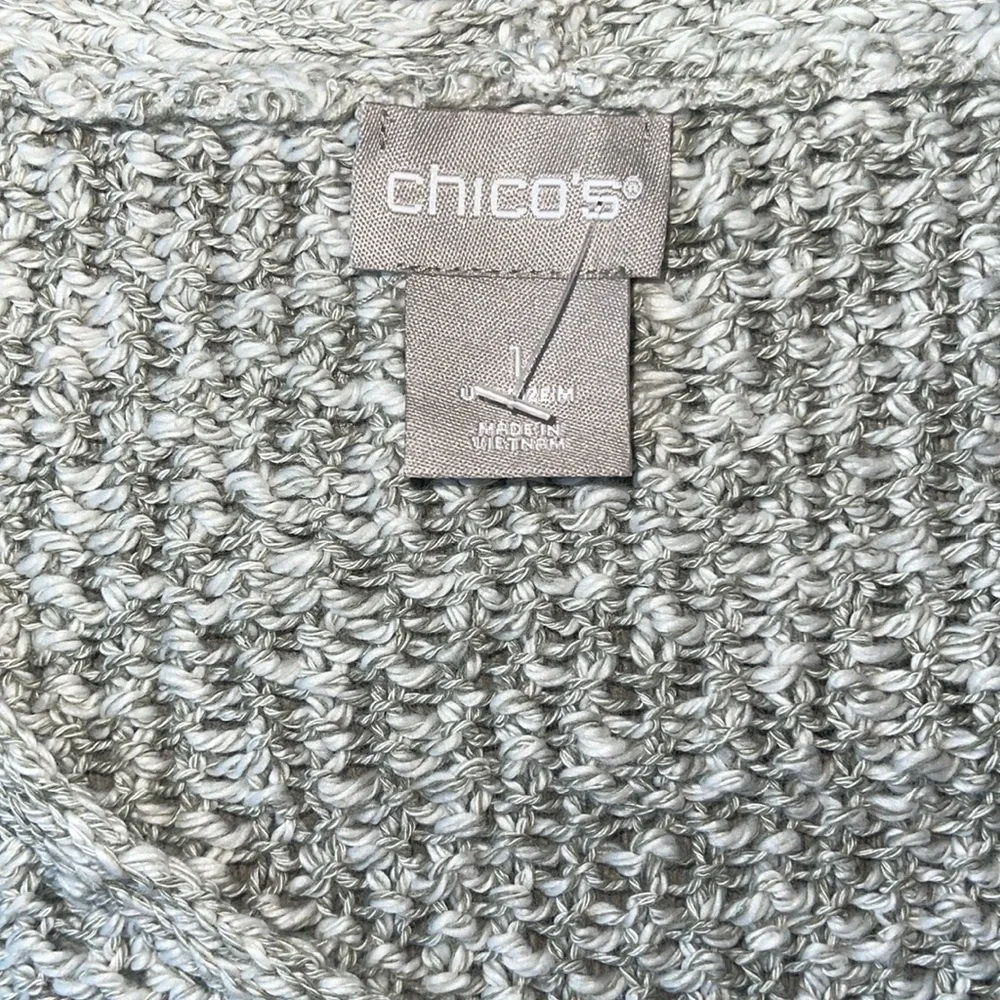 New nwt Chico's Cream V-Neck Sweater size 1 or medium pull over sweater